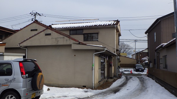 解体工事前の建物